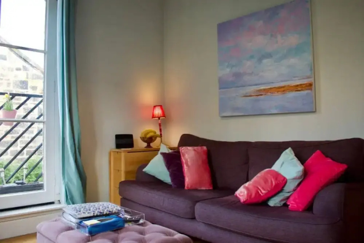 Charming City Centre Flat, Edinburgh