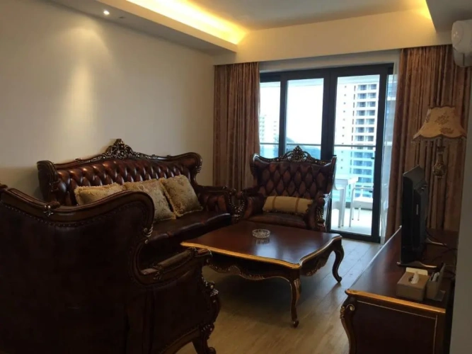 3 Bedrooms Apartment