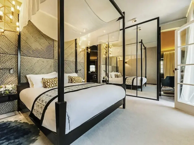 Double Suite with balcony and with city view