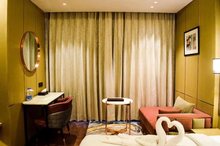 Standard Club room