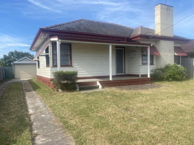 3 Bedrooms Cottage