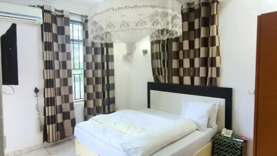 Silver Umubano Light Residence