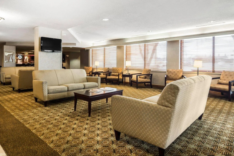 Clarion Inn