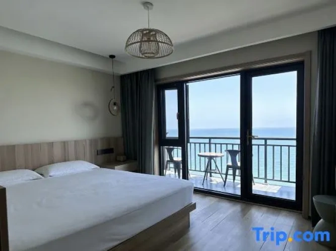 Standard Double room with sunrise view