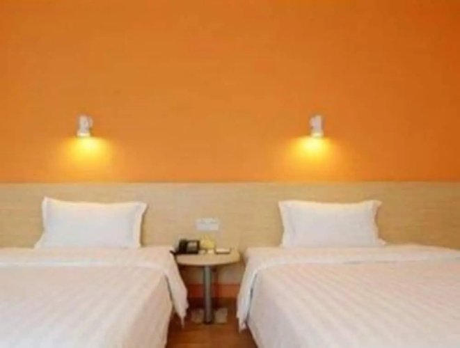 7 Days Inn