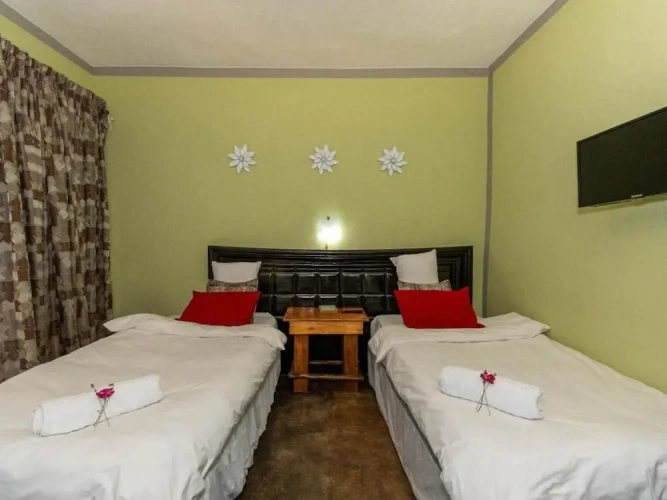 2 Bedrooms Standard Family room with balcony and with garden view
