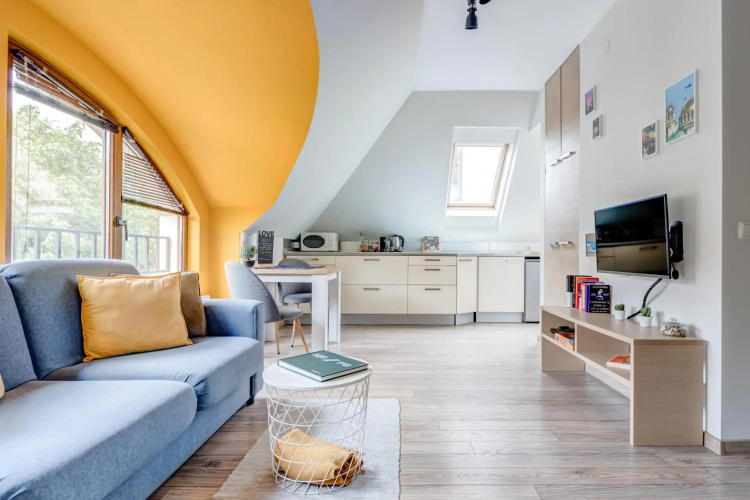 Park Loft next to Eagle's Bridge