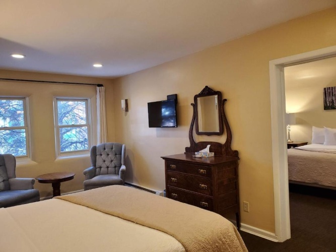 2 Bedrooms Suite