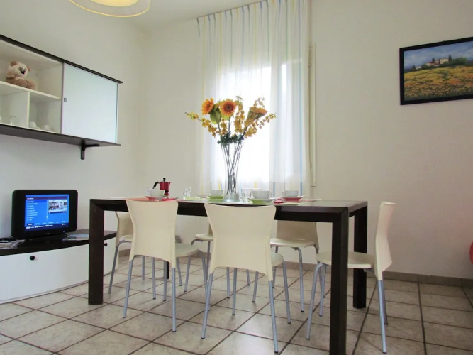 Comfy Villa Near the Beach
