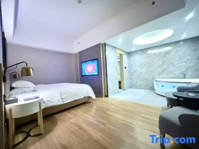 1 Bedroom Suite