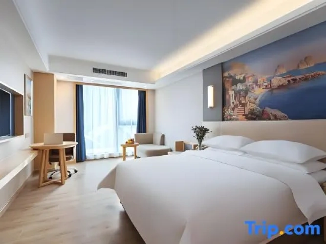 Standard Double room with city view