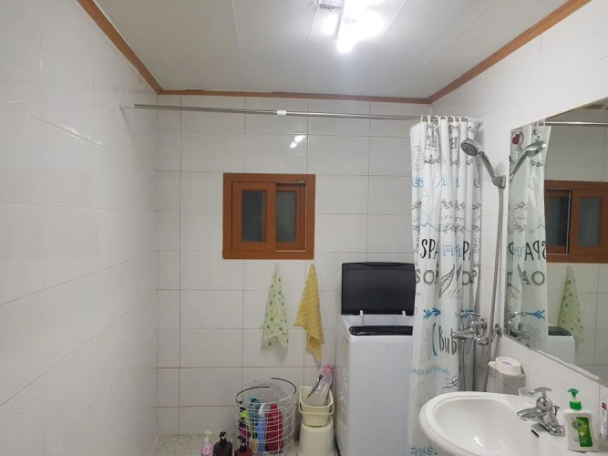 Kona House - Hostel
