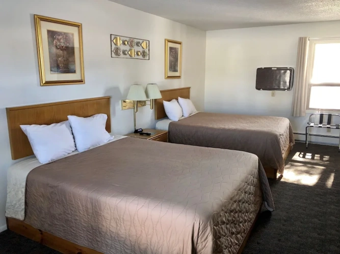 Economy Quadruple room with balcony