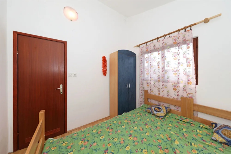 Apartment Summer Break