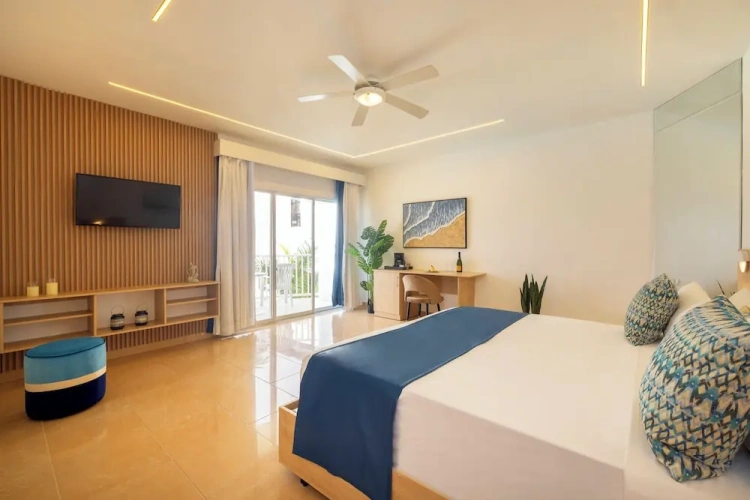 Standard Double room with balcony and with sea view