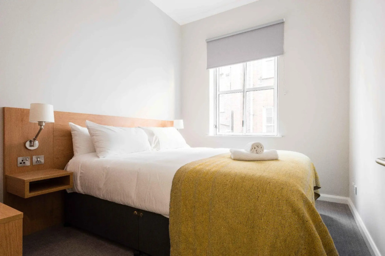 PREMIER SUITES Reading