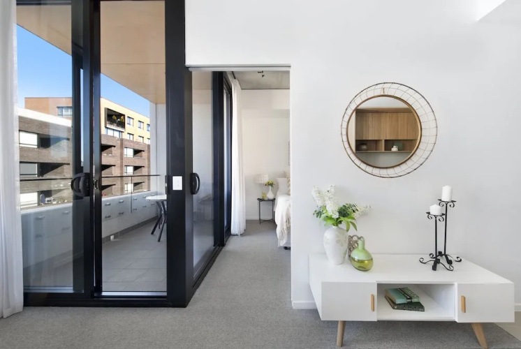 Accommodate Canberra - Azure