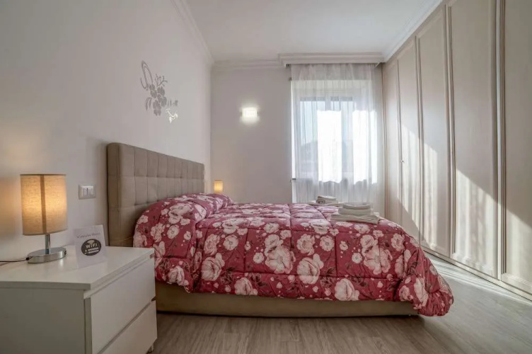 Cornelia Home