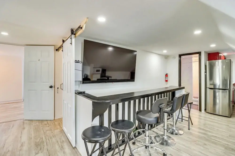Walkable Abode in Stroudsburg's Business District!