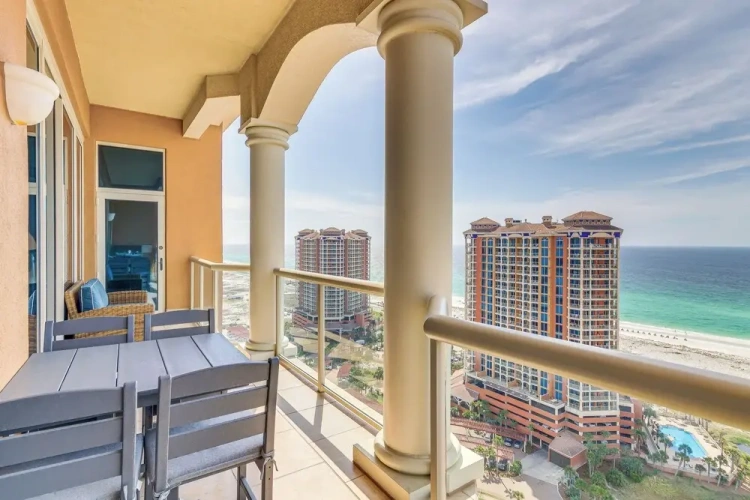 2 Bedrooms Apartment with balcony
