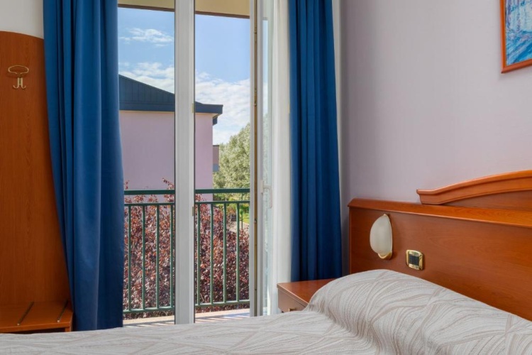 Standard Double room with balcony