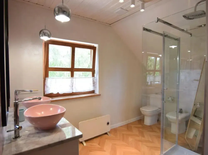 Large Holiday Villa With Sauna, Jacuzzi and Pool