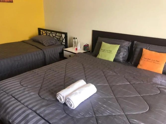 Standard Triple room