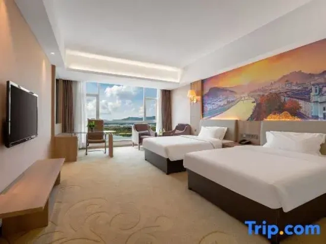 Executive Twin room with lake view