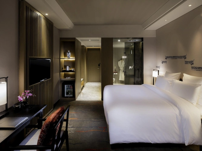 Superior Double room with city view