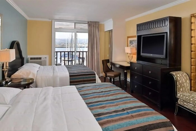Marina Village Inn