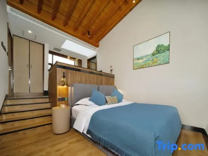 Quadruple Family Suite with garden view