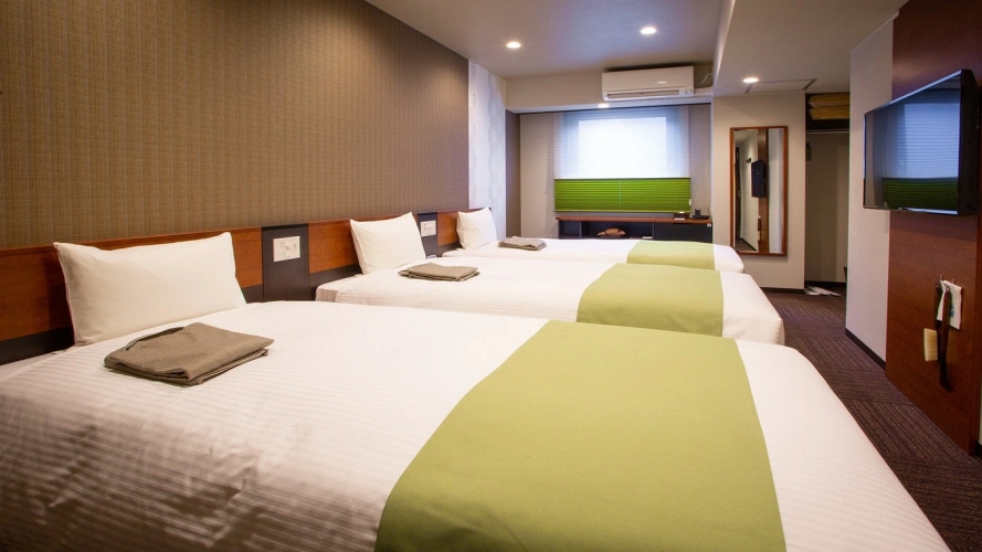 Standard Triple room