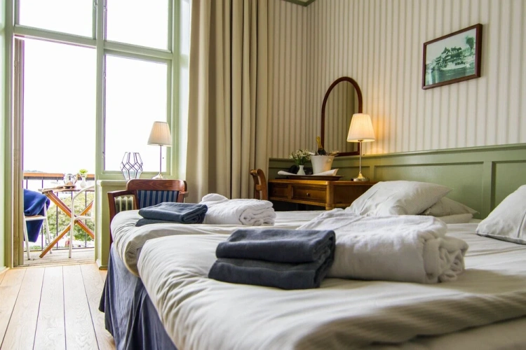 Superior Twin room with balcony and with sea view