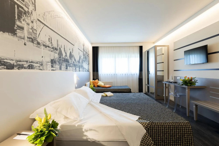 The Sydney Hotel