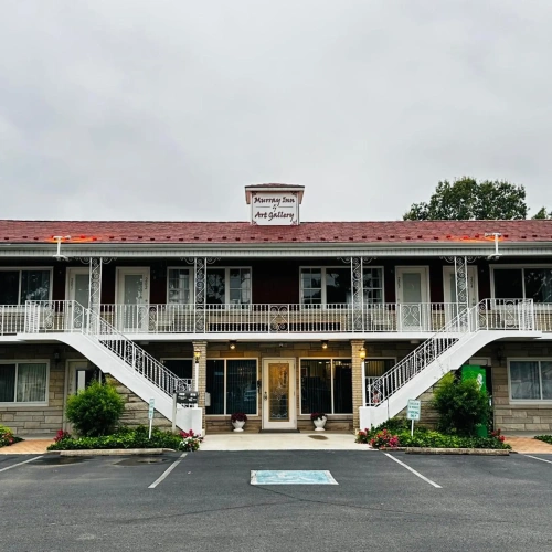 Murray Inn And Art Gallery
