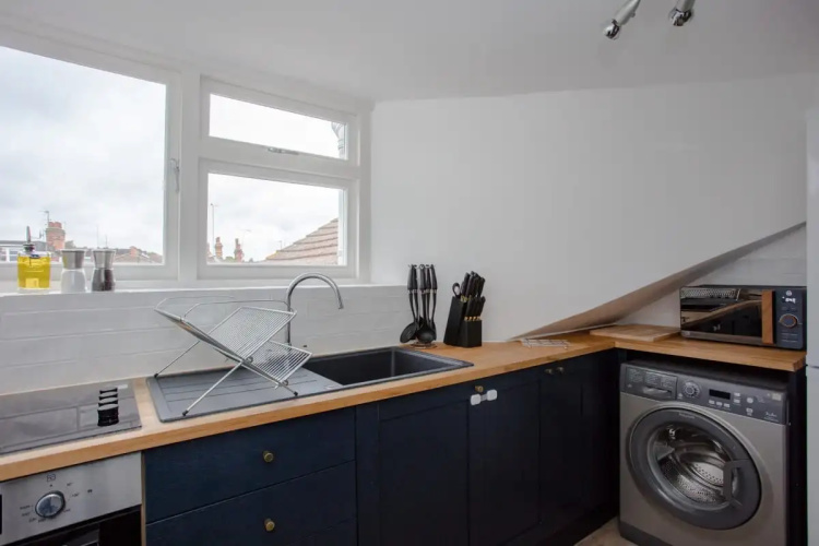 The Crescent Moon - Elegant 1bdr Flat
