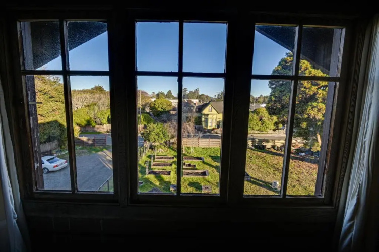 Captains Quarters