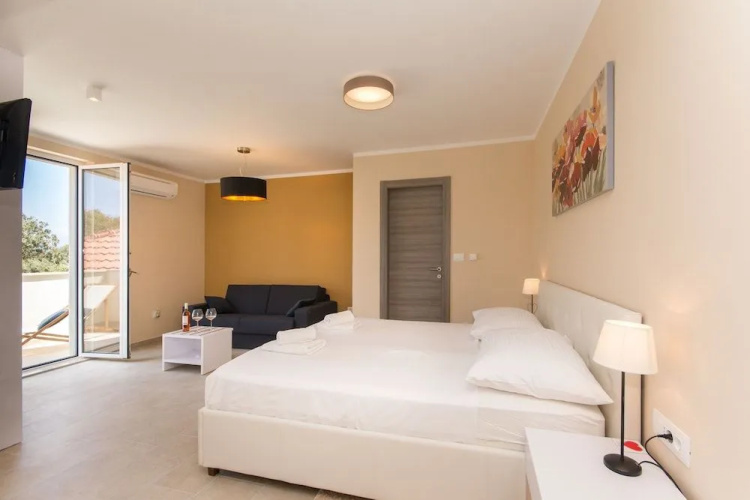 Apartman Foam