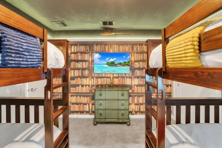 3516laven 8 Bedroom Villa