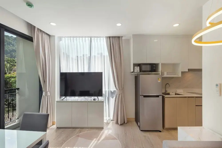 One bedroom Palmetto Condo Karon A 607