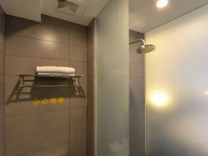 Rooftop 99 Express Hotel
