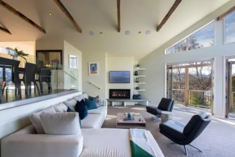 Pinnacle Villa