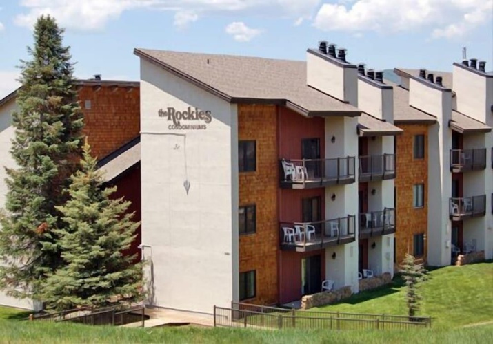 Rockies Condominiums by Mountain Resorts