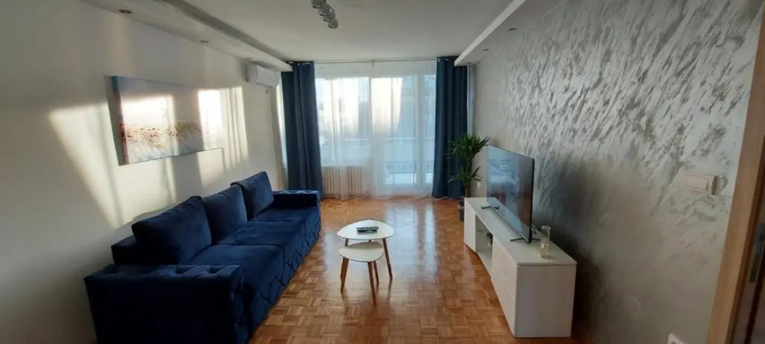 Apartman Blok 45 (reka Sava)