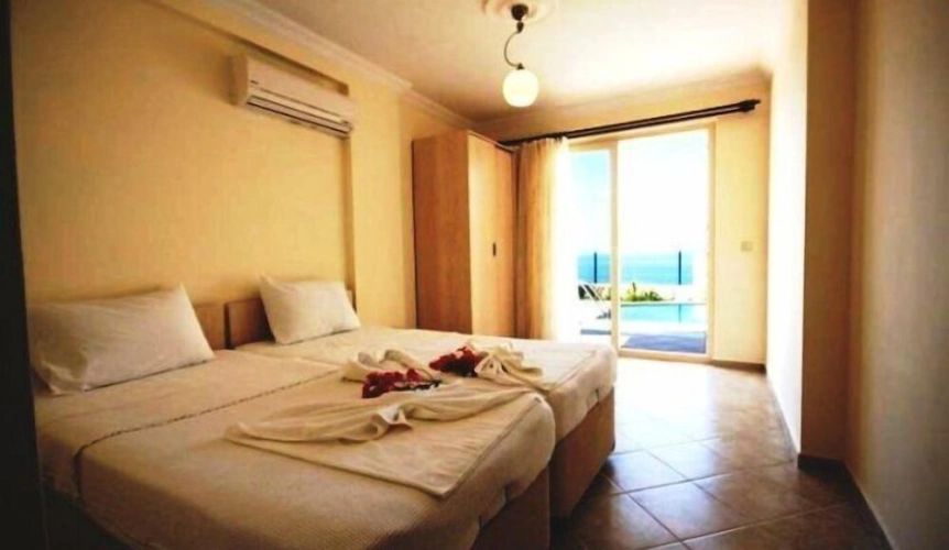 3 Bedrooms Villa