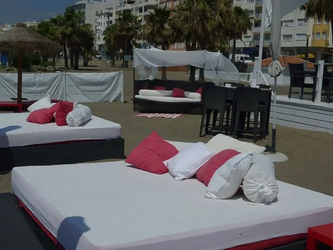 3 Bedrooms Apartment