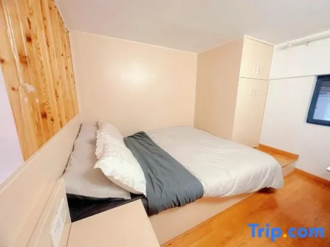 Twin Apartment