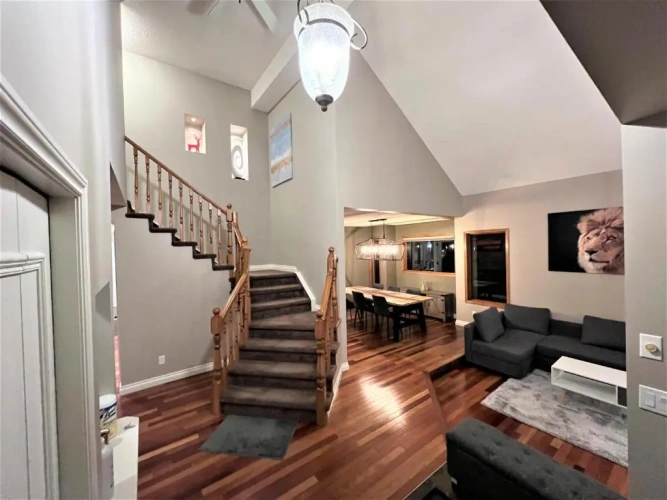 4 Bedrooms Cottage