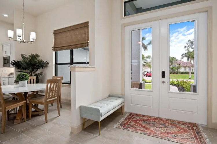 SW FL Oasis - 4bdr - 3bth - POOL - Game Room - Sleeps 10 or more
