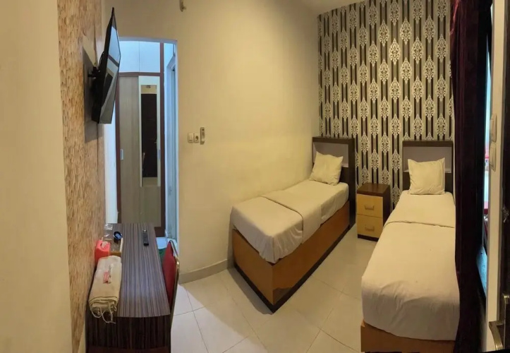 99 Guest House
